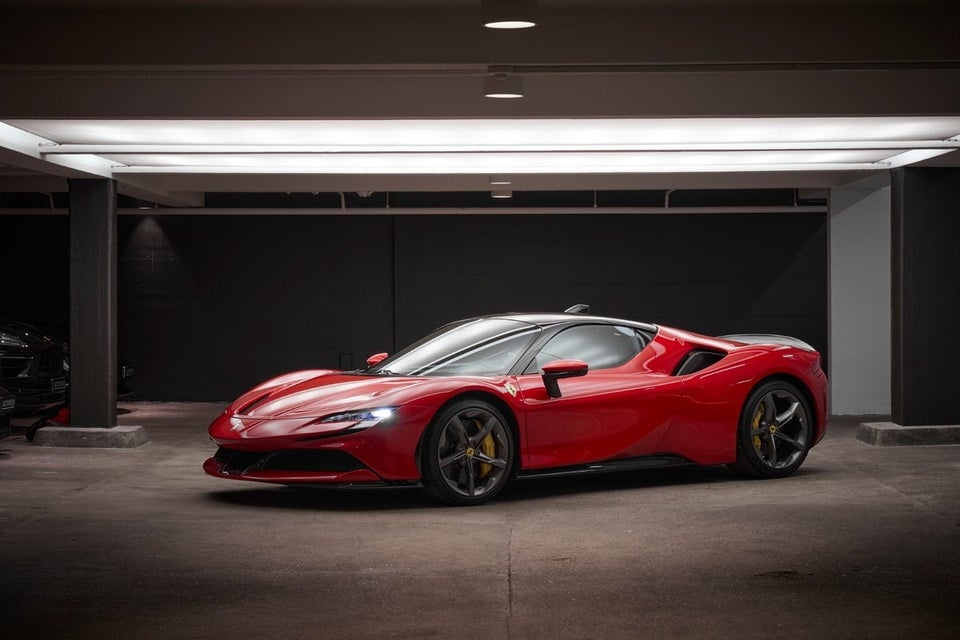Ferrari SF90 Stradale 4,0 DCT 2d