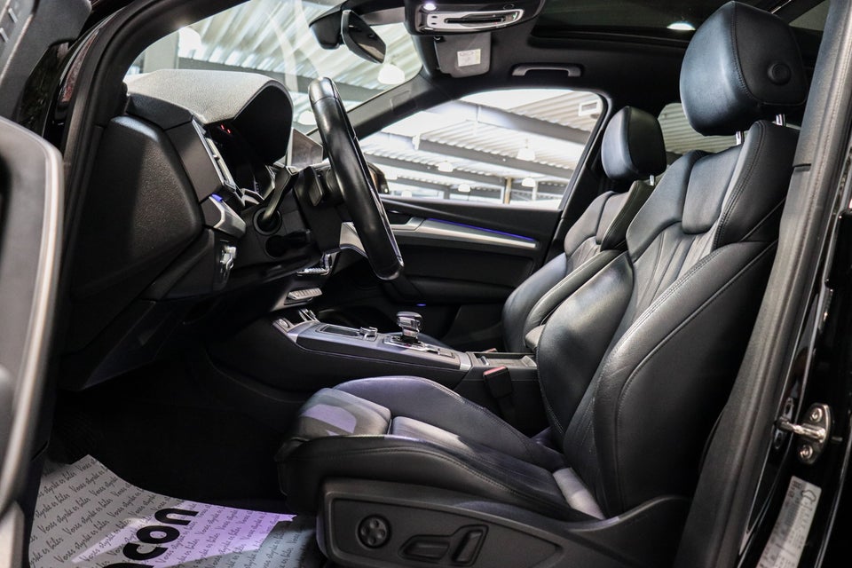 Audi Q5 40 TDi S-line quattro S-tr. 5d