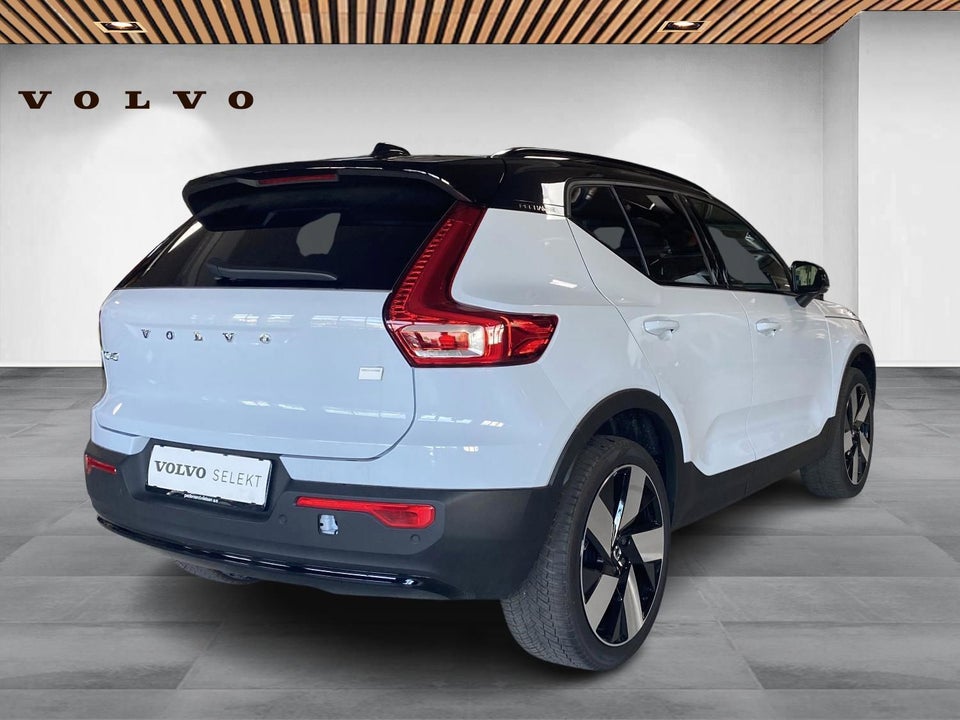 Volvo XC40 ReCharge Extended Range Plus 5d