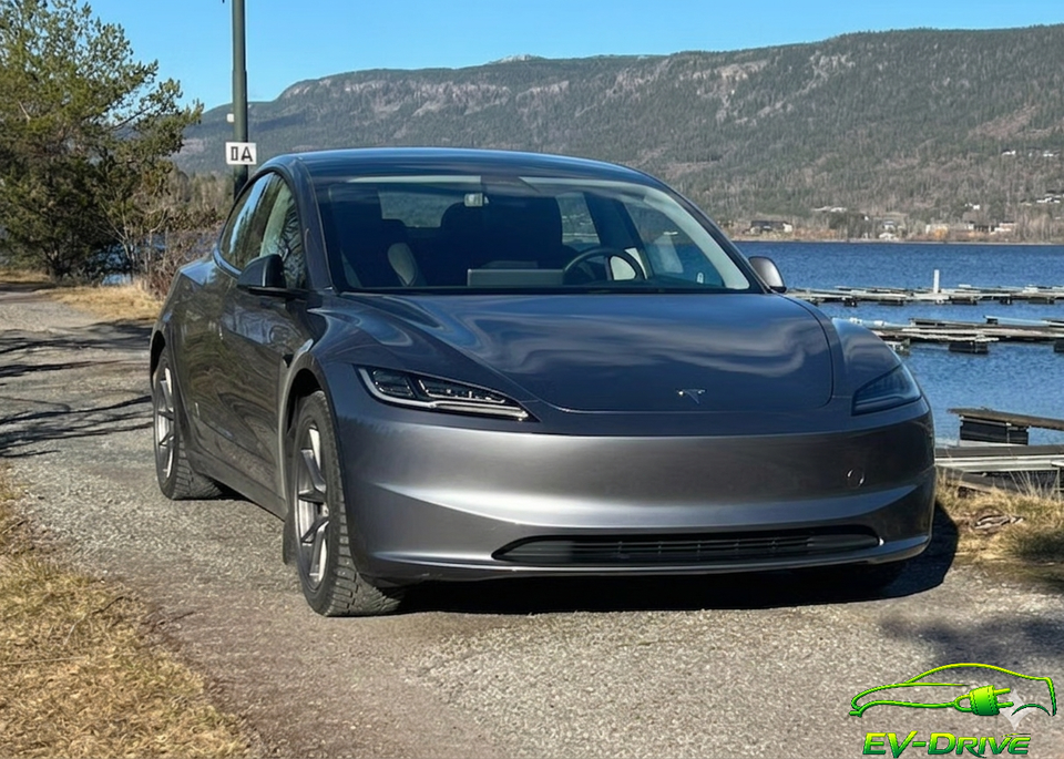 Tesla Model 3 RWD 4d