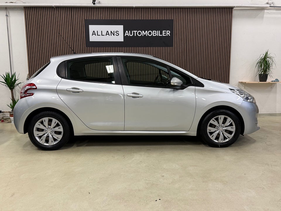 Peugeot 208 1,2 VTi Active 5d