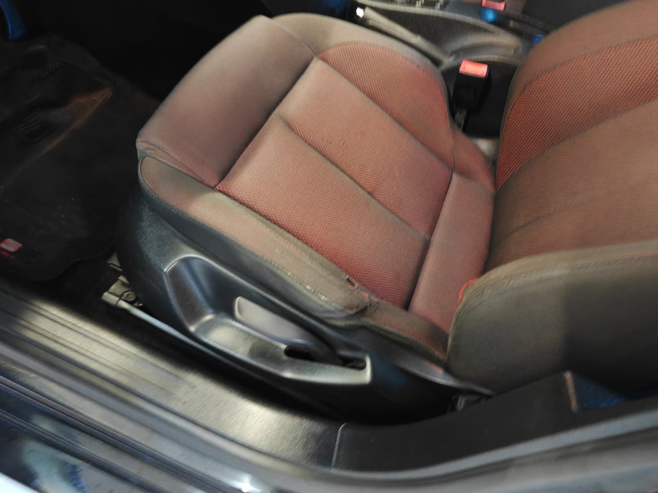 Seat Leon 1,6 Stylance 5d