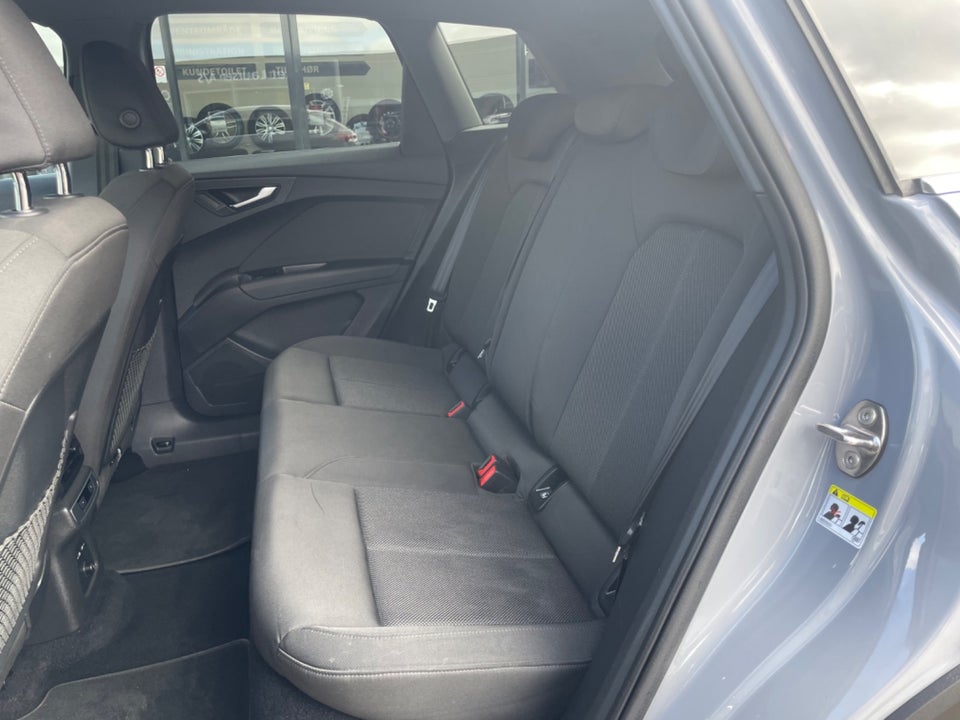 Audi Q4 e-tron 40  5d