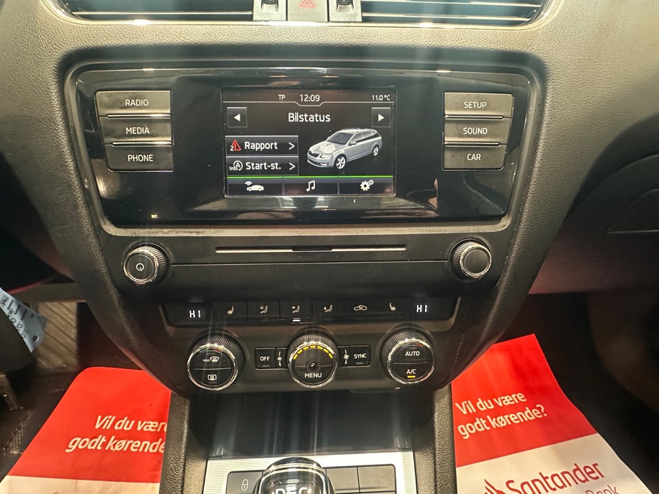 Skoda Octavia 1,6 TDi 110 Style Combi DSG 5d