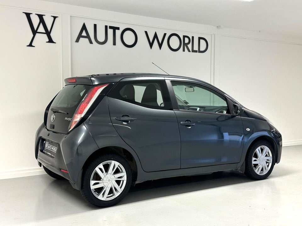 Toyota Aygo 1,0 VVT-i x-touch 5d