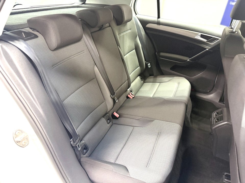 VW Golf VII 1,4 TSi 122 Comfortline BMT 5d