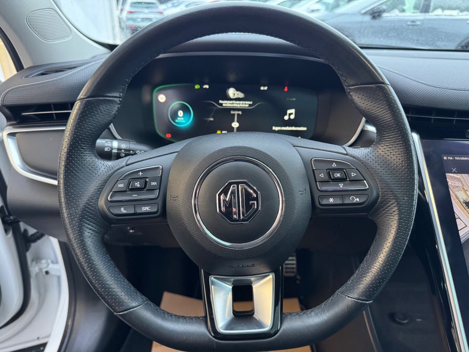 MG Marvel R Luxury 5d