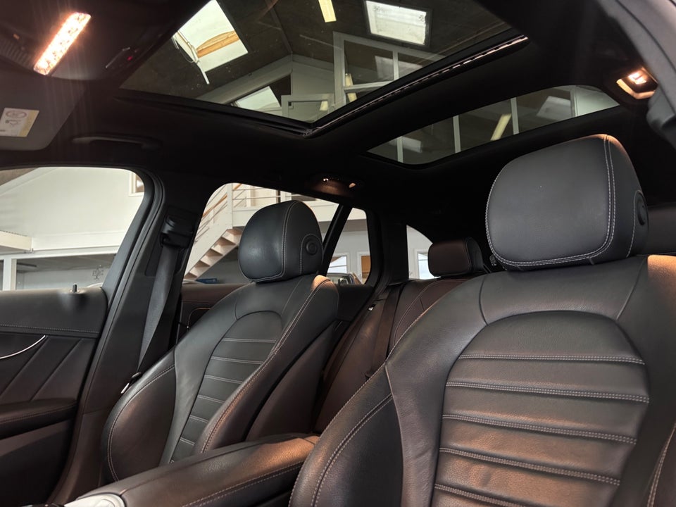 Mercedes C400 3,0 AMG Line stc. aut. 4Matic 5d