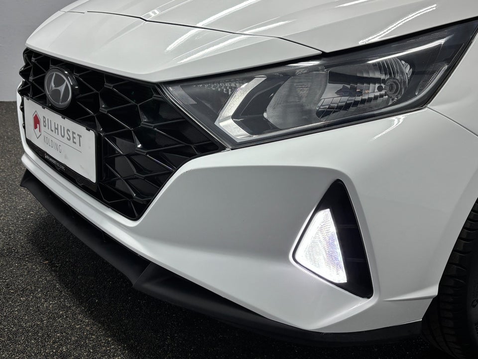 Hyundai i20 1,0 T-GDi Essential DCT 5d