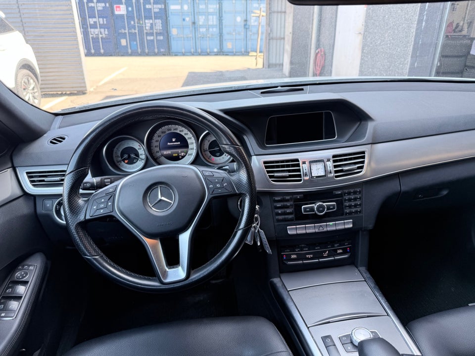 Mercedes E220 2,2 CDi Avantgarde stc. aut. 5d