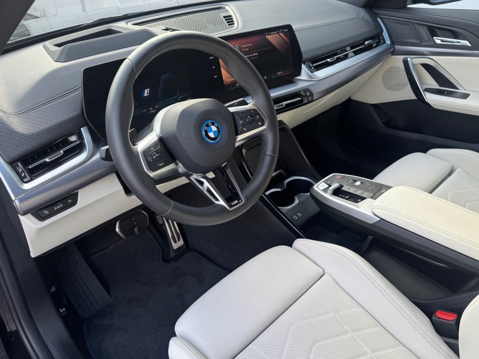 BMW iX2 eDrive20 Fully Charged M-Sport 5d