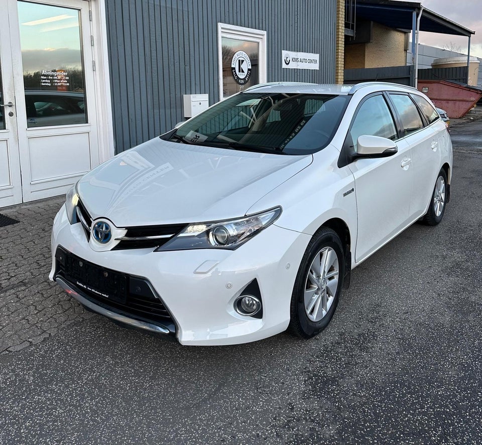 Toyota Auris 1,8 Hybrid H2 Premium Touring Sports CVT 5d