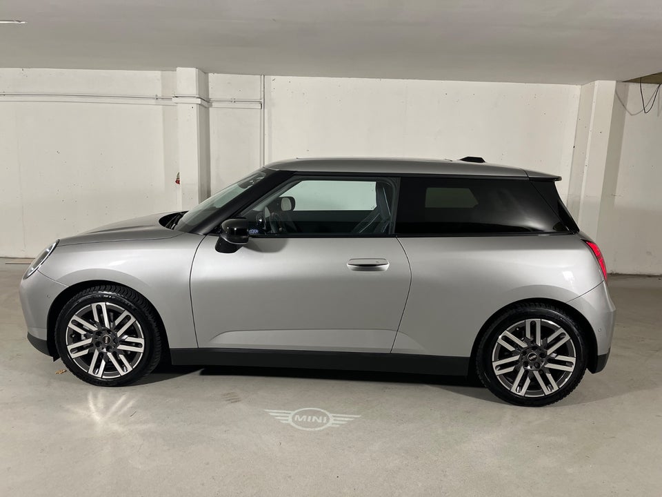 MINI Cooper SE Classic Trim M 3d