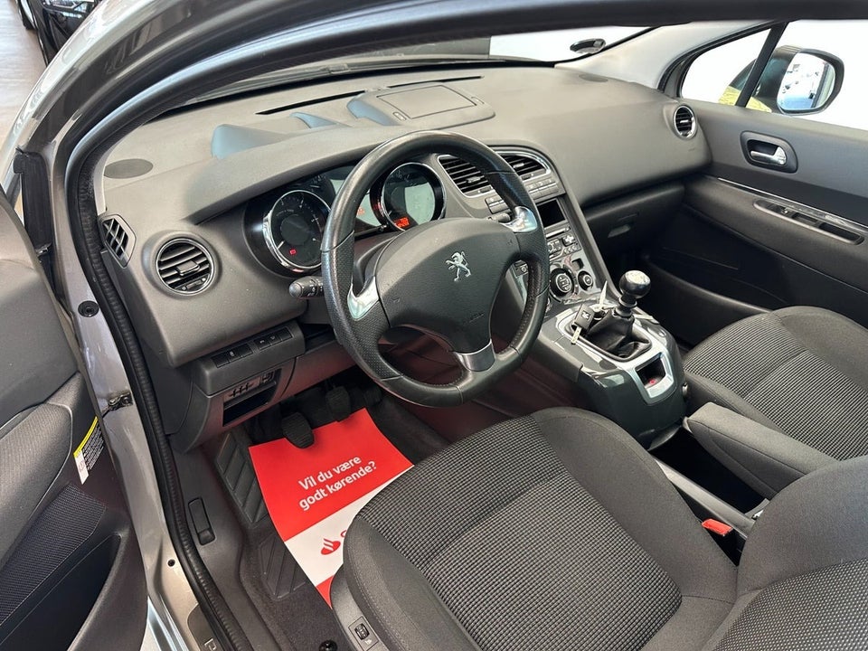 Peugeot 5008 1,6 BlueHDi 120 Allure 7prs 5d