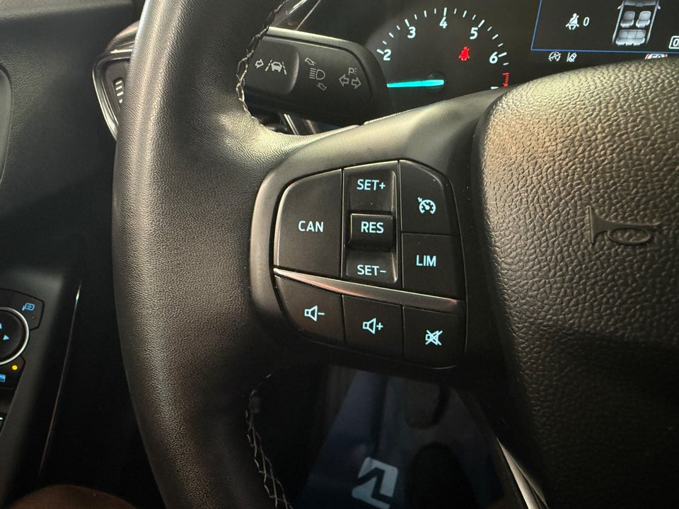 Ford Puma 1,0 EcoBoost Titanium DCT 5d