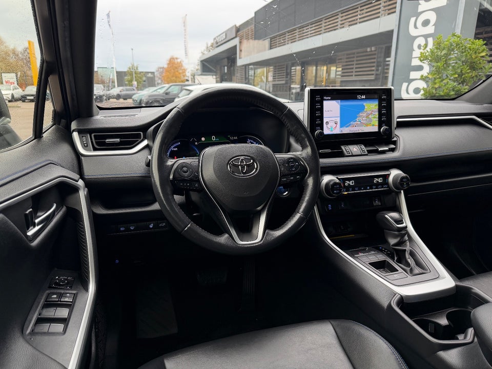 Toyota RAV4 2,5 Hybrid H3 Style MDS 5d
