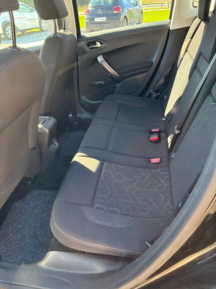 Peugeot 2008 1,2 VTi 82 Active 5d