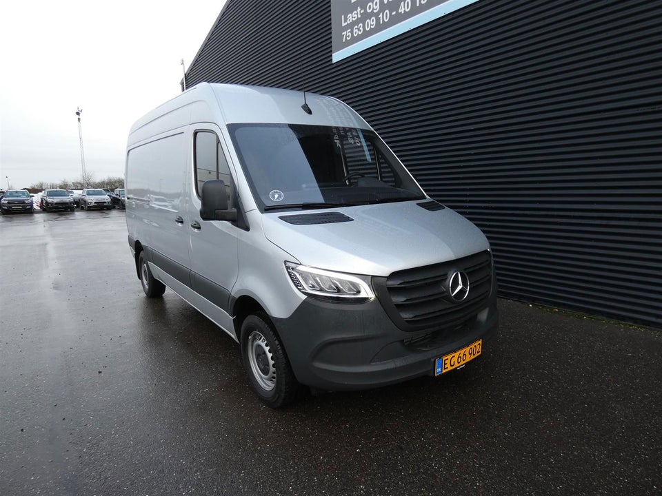 Mercedes Sprinter 319 2,0 CDi A2 Kassevogn aut. RWD