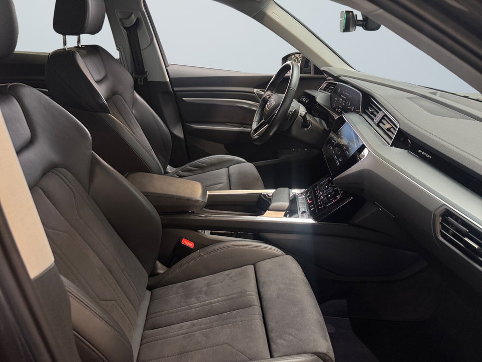 Audi e-tron 55 S-line Sportback quattro 5d