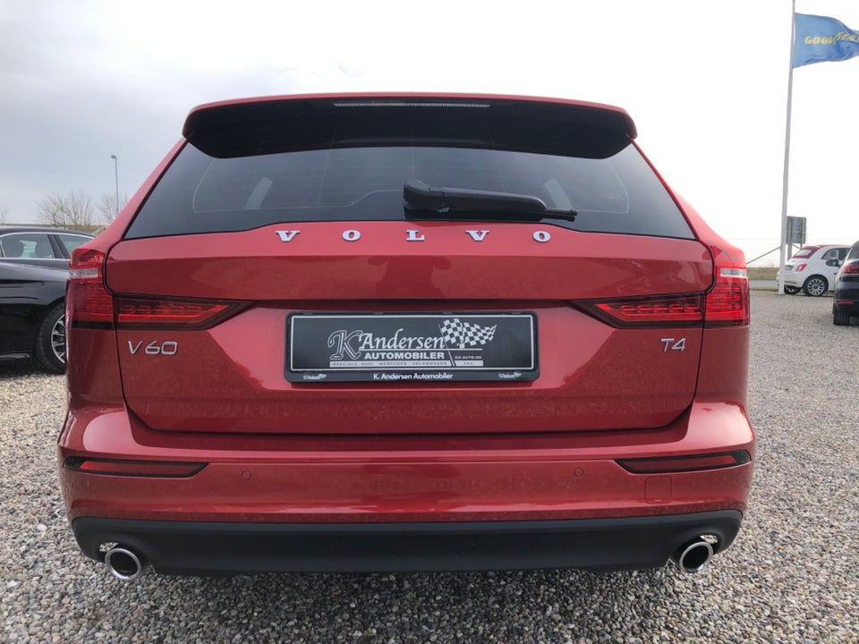 Volvo V60 2,0 T4 190 Momentum aut. 5d