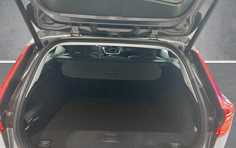 Volvo V60 2,0 T5 250 Momentum aut. 5d