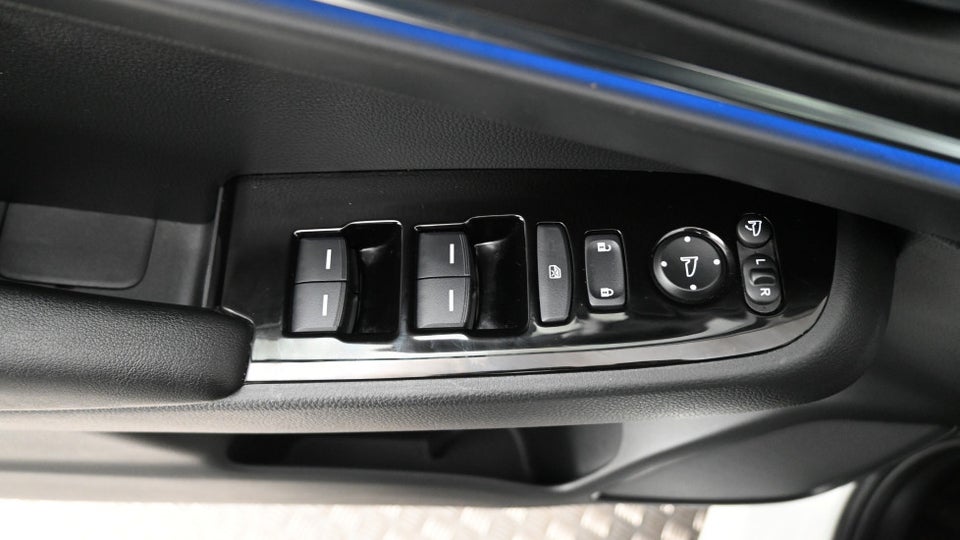 Honda e:Ny1 Advance 5d