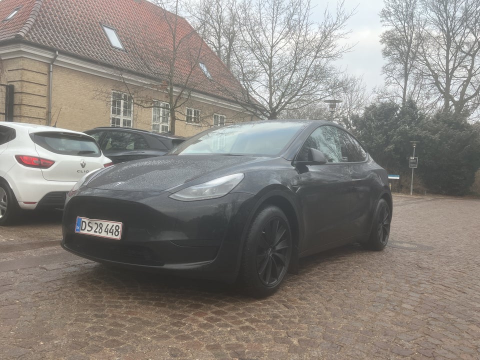 Tesla Model Y RWD 5d