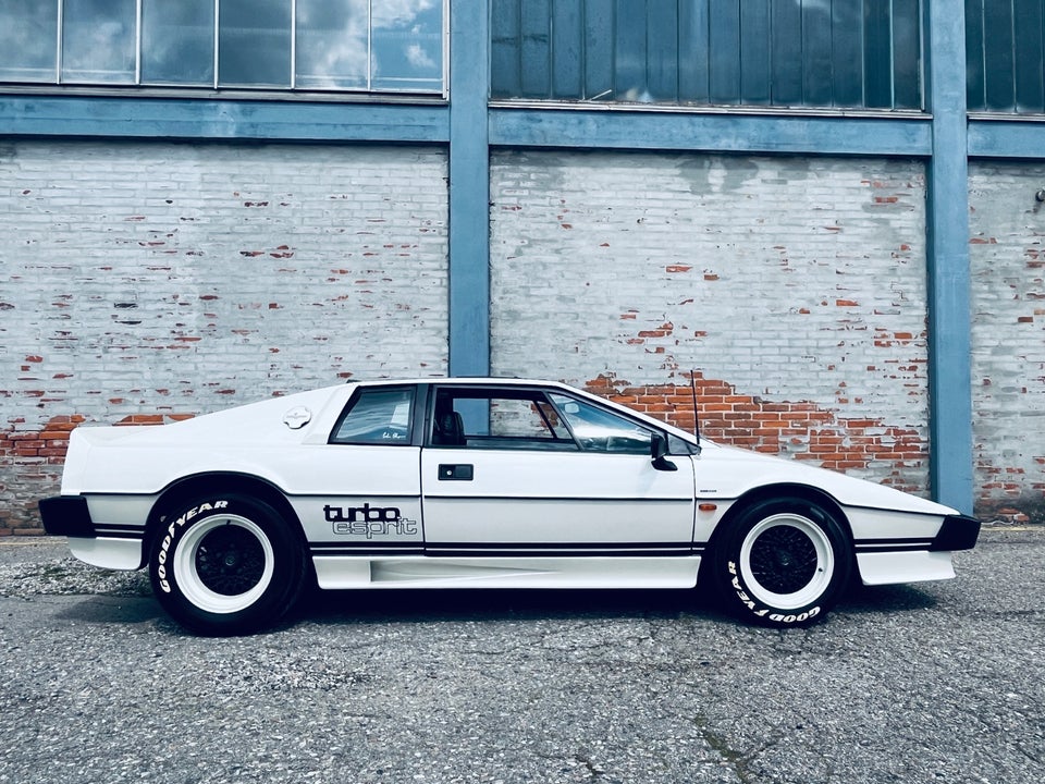 Lotus Esprit 2,2 Turbo 2d