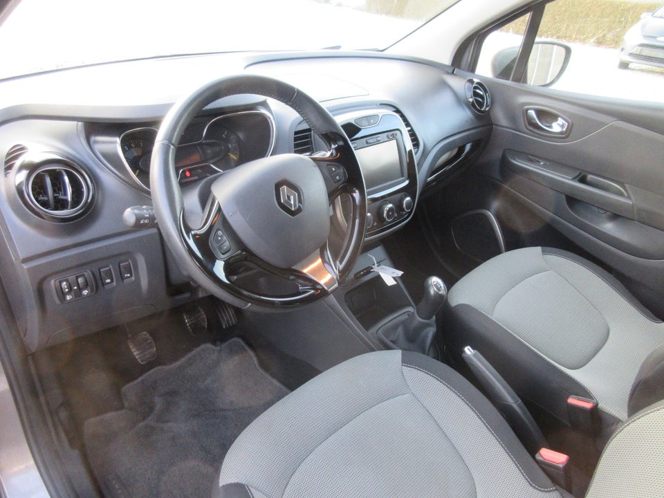 Renault Captur 0,9 TCe 90 Expression 5d