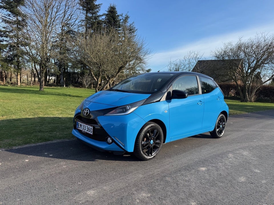 Toyota Aygo 1,0 VVT-i x-play 5d