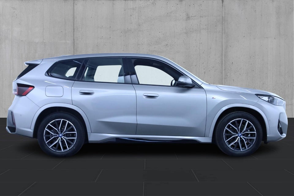 BMW iX1 eDrive20 M-Sport 5d