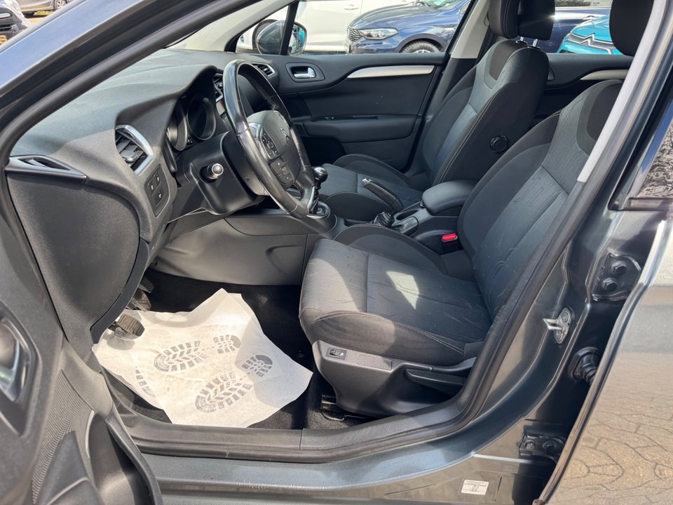 Citroën C4 1,6 e-HDi 112 Seduction 5d