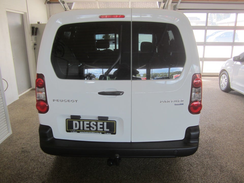 Peugeot Partner 1,6 BlueHDi 100 L2 Flex Van 5d