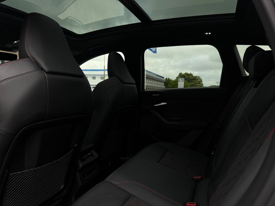 Audi Q6 e-tron Edition One S-line quattro 5d