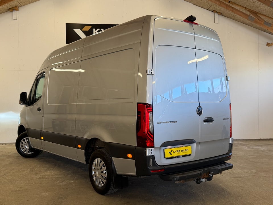 Mercedes Sprinter 319 2,0 CDi A2 Kassevogn aut. RWD
