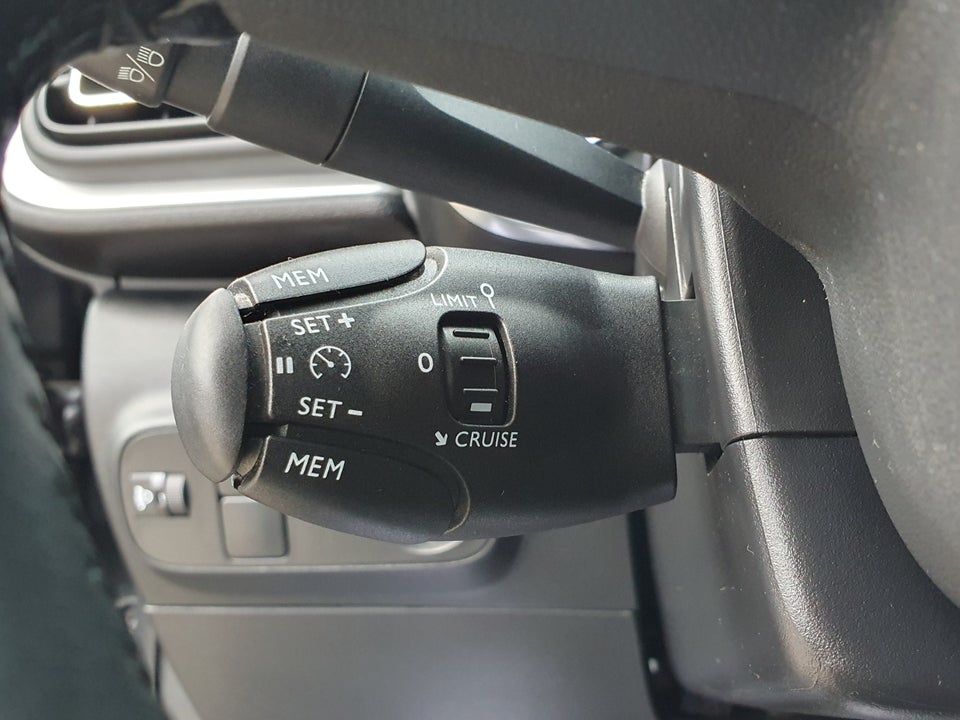 Citroën C3 1,5 BlueHDi 100 SkyLine 5d