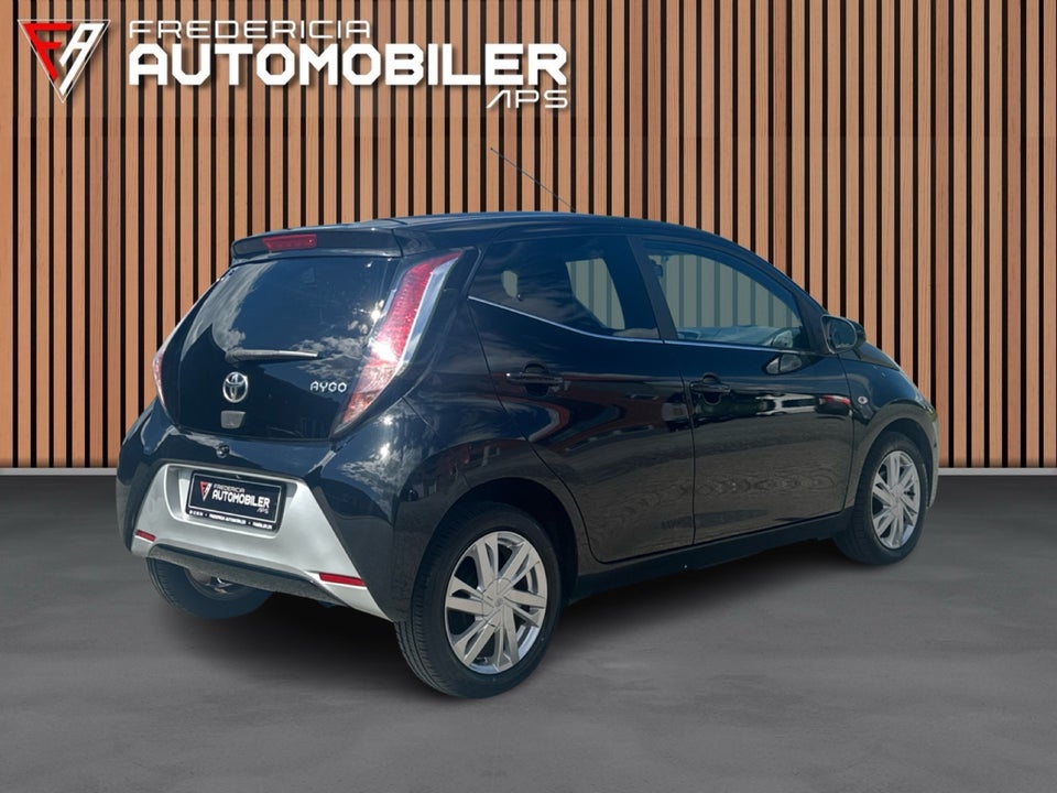 Toyota Aygo 1,0 VVT-i x-black II 5d