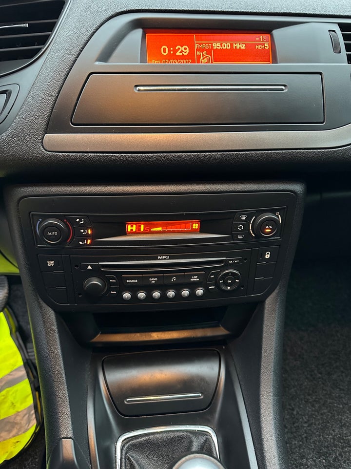 Citroën C5 1,6 HDi 110 Dynamique 4d