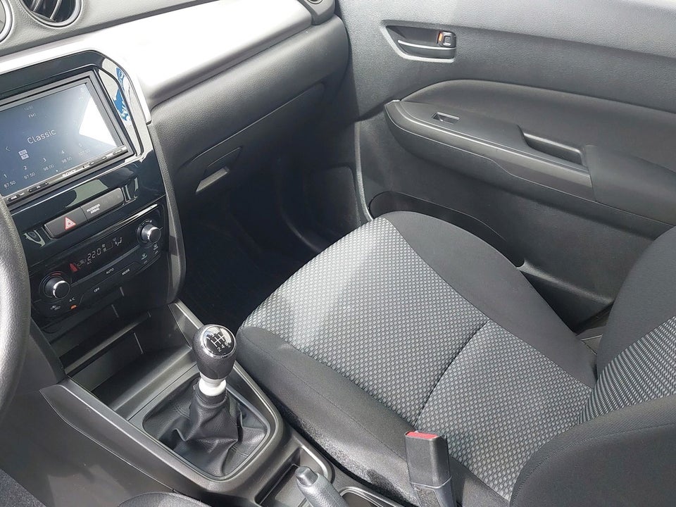Suzuki Vitara 1,4 mHybrid Touch 5d
