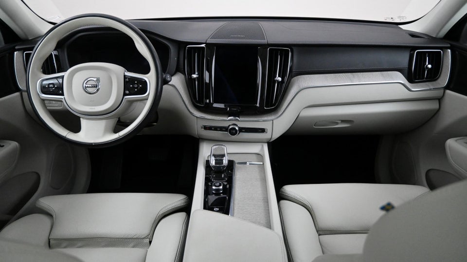 Volvo XC60 2,0 T8 ReCharge Inscription aut. AWD 5d