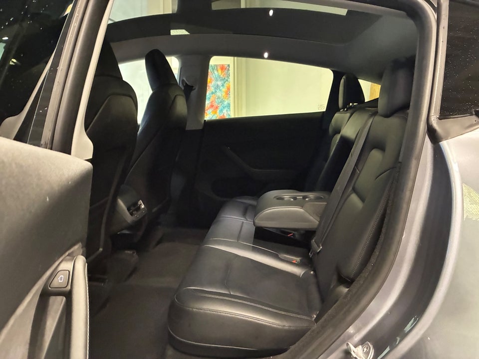 Tesla Model Y RWD 5d