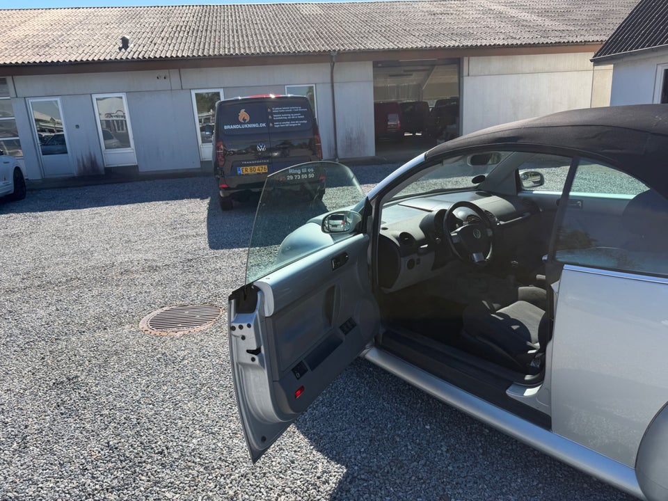 VW New Beetle 1,9 TDi 105 Trendline Cabriolet 2d