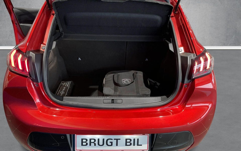 Peugeot e-208 50 GT Sky 5d