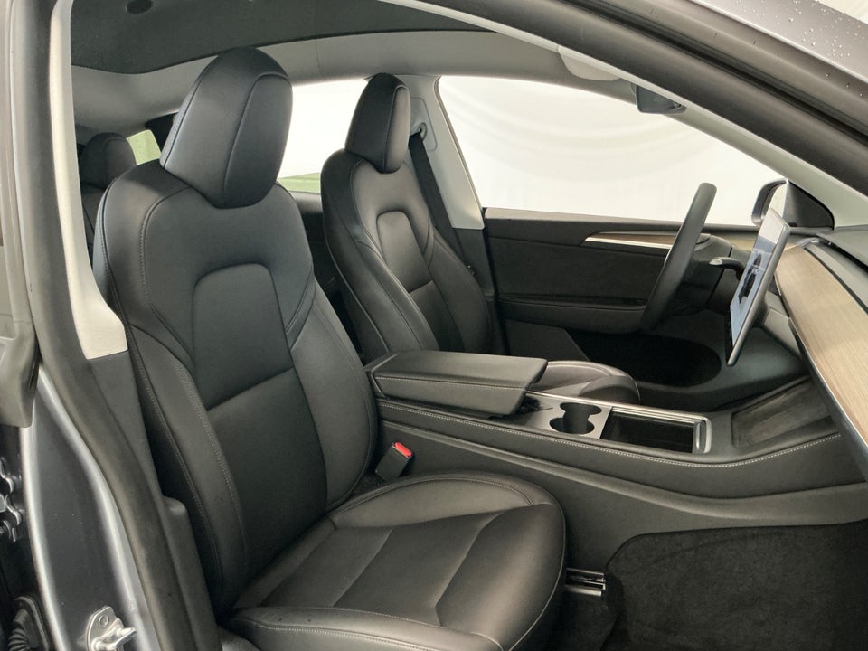 Tesla Model Y Long Range RWD 5d