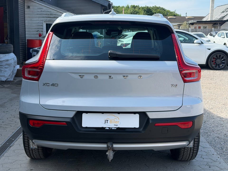 Volvo XC40 2,0 T4 190 Momentum aut. 5d