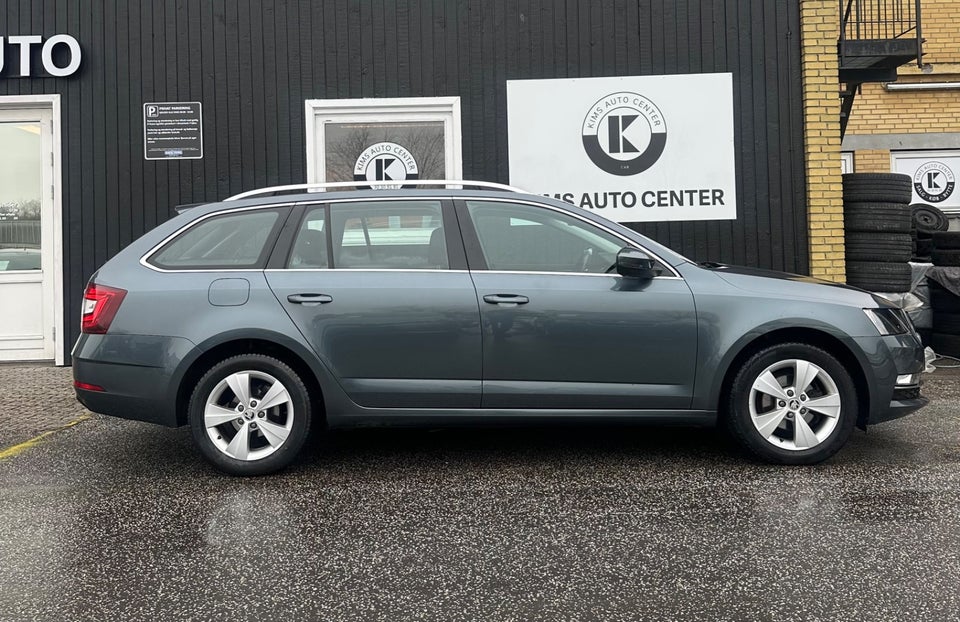 Skoda Octavia 1,6 TDi 115 Style Combi DSG 5d