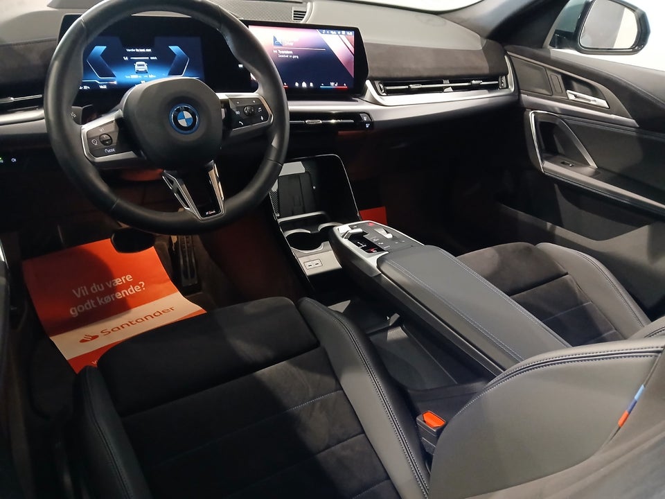 BMW iX2 xDrive30 Fully Charged M-Sport 5d