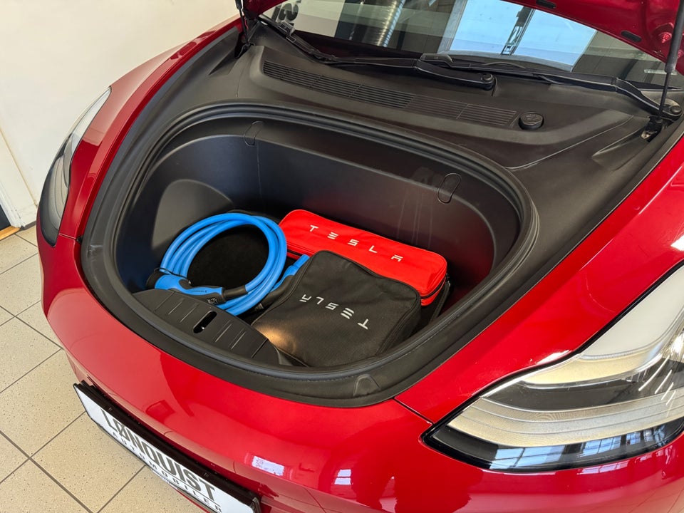 Tesla Model 3 Long Range AWD 4d