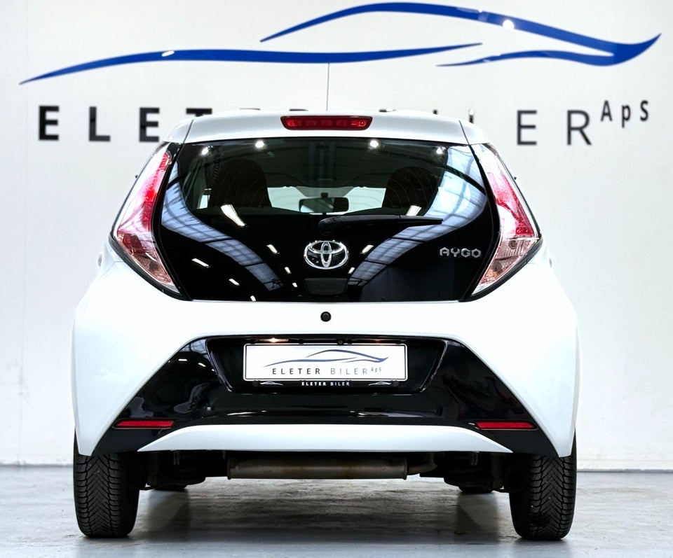 Toyota Aygo 1,0 VVT-i x-black 5d