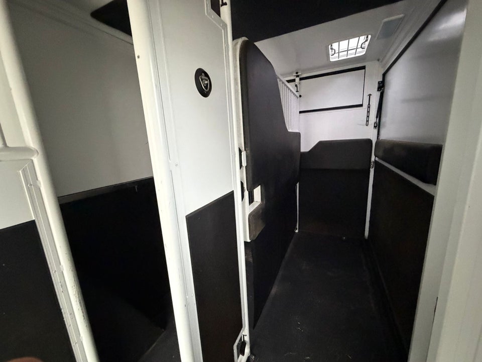 MAN TGE 2,0 3.180 Chassis L4 aut. FWD